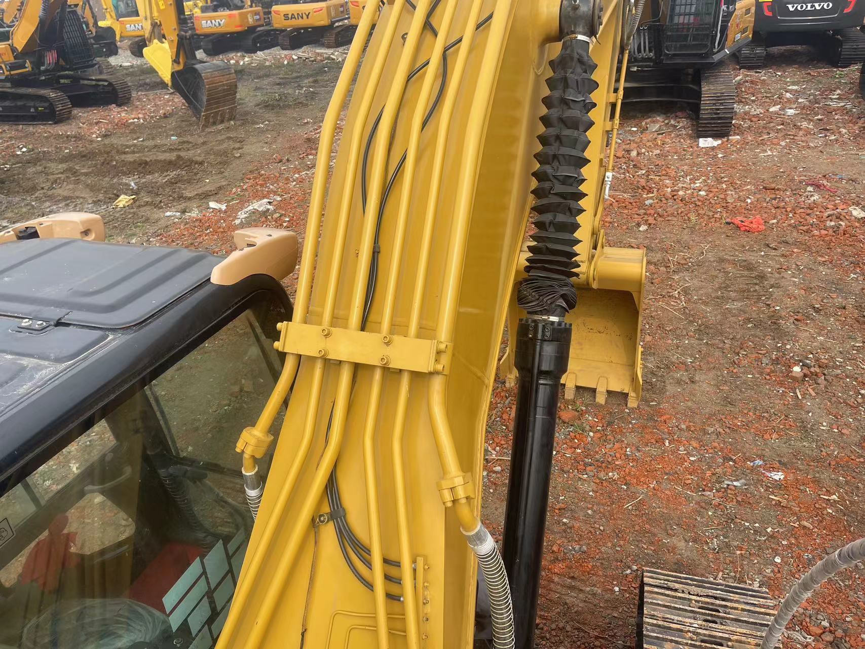 Cat 320D2L Excavator