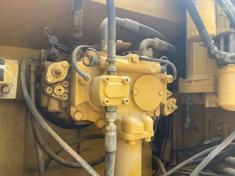 Escavadeira Caterpillar 324D2L