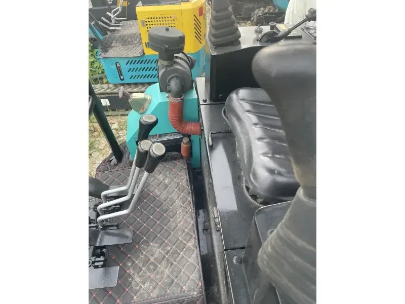 Kubeoco SK17 Mini Excavator