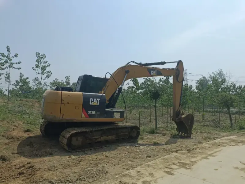 حفارة CAT 313D2GC
