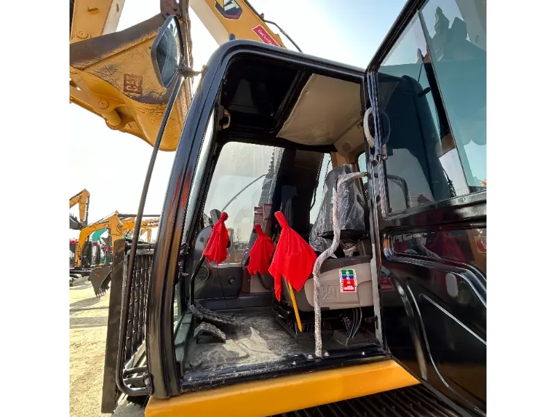 Excavatrice Caterpillar 312D2GC