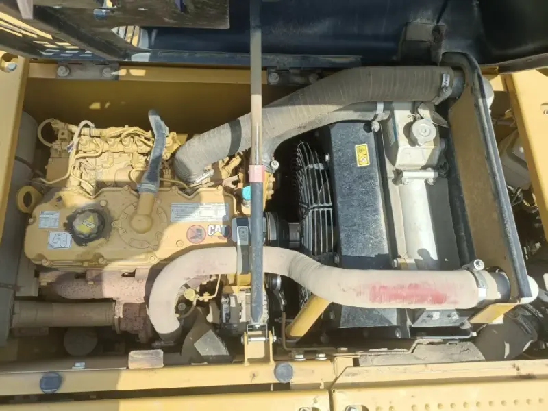 حفارة CAT 313D2GC