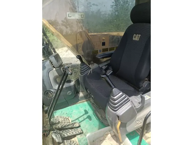 حفارة CAT 313D2GC