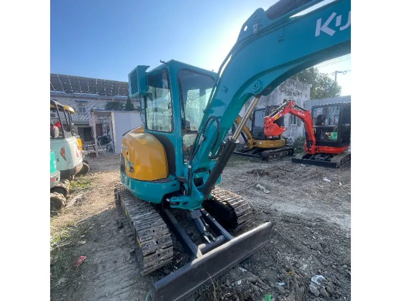 Miniescavadeira Kubota U30