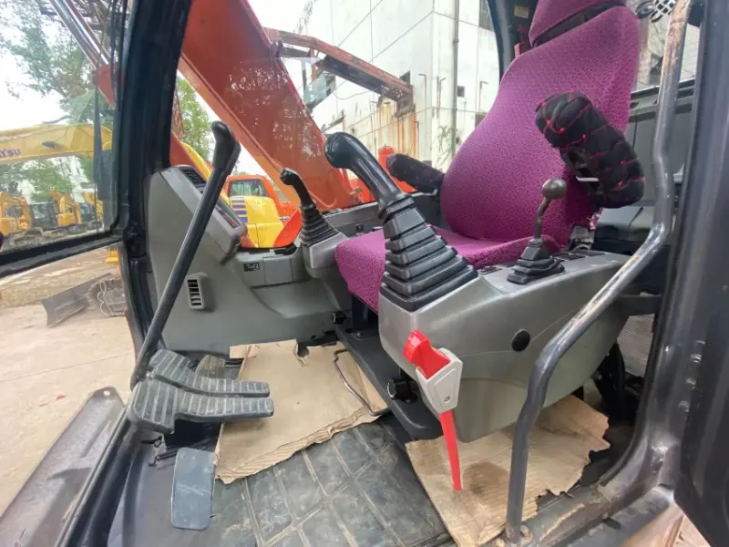 Escavadeira Doosan DX75 usada
