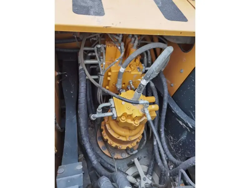 Hyundai 215VS Excavator
