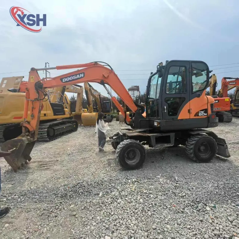 Versatile Good Condition Second-hand DOOSAN DX60W Wheeled Excavator Construction Machine