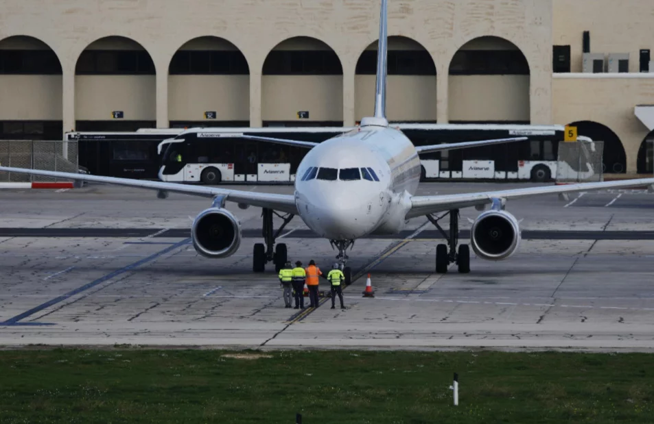 Airports Industrial-Frequency UPS