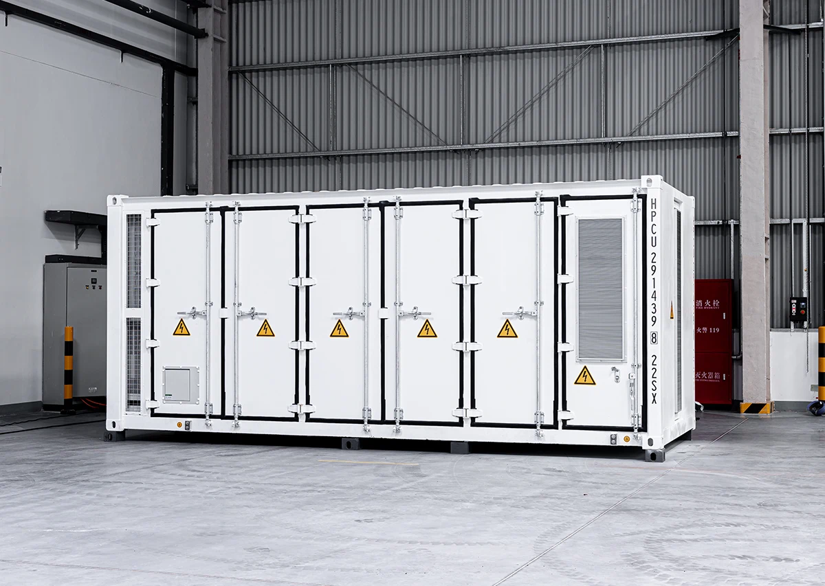 20ft container lithium battery energy storage system outdoor view for commercial solar farm
