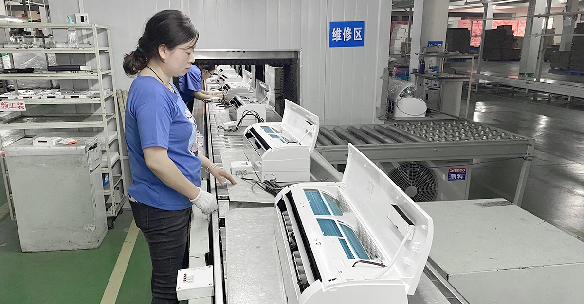 Solar air conditioner production workshop, assembly line for PV-powered HVAC systems with quality inspection