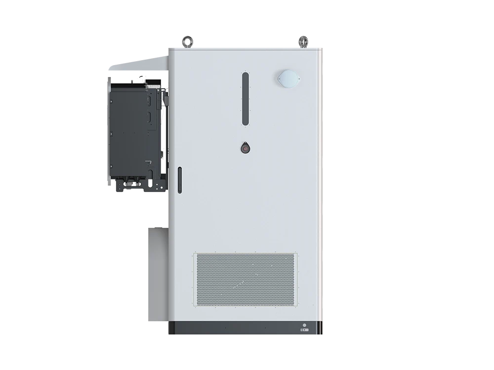 Solvic 193-261KWH liquid cooling battery cabinet front view – front access doors with security locks, LED status indicators, emergency stop button, and control panel for commercial energy storage monitoring