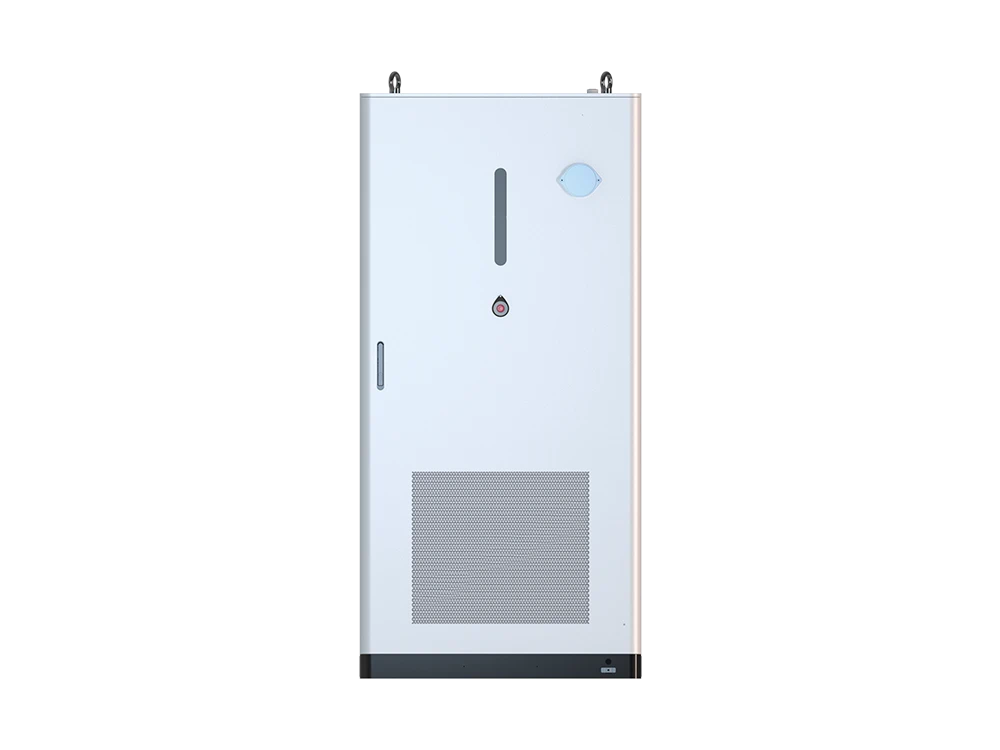 Solvic 241KWH liquid cooling battery cabinet front view – front access doors with security locks, LED status indicators, emergency stop button, and control panel for commercial energy storage monitoring