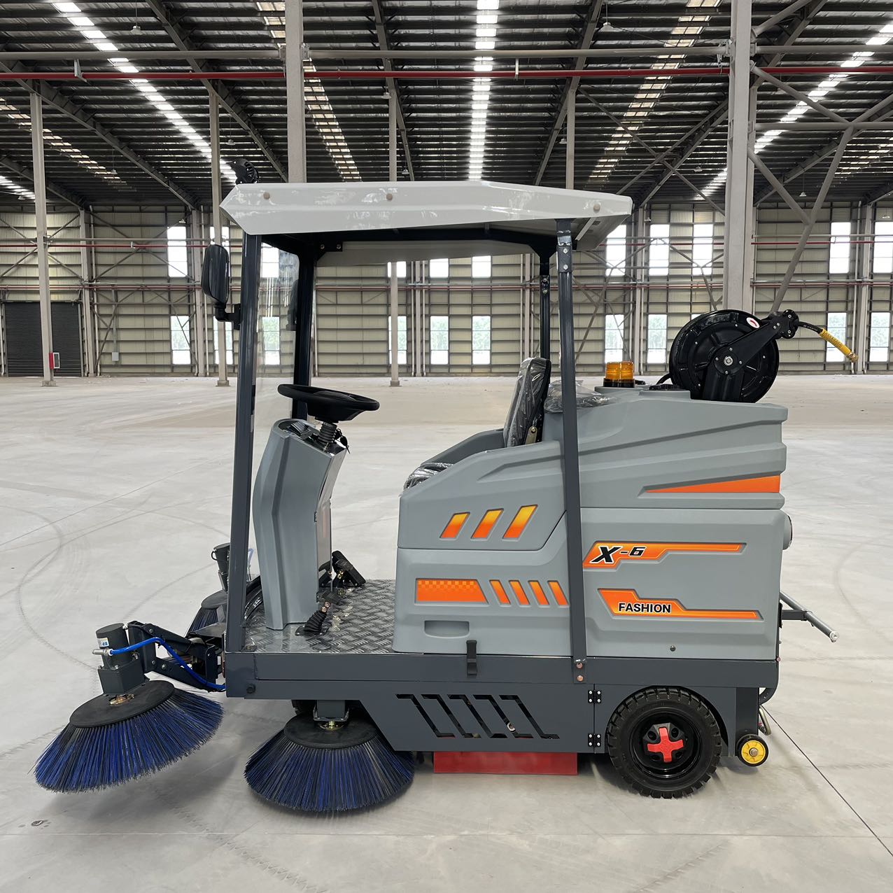ST-A120 Industrial Sweeper for Sale-Side View