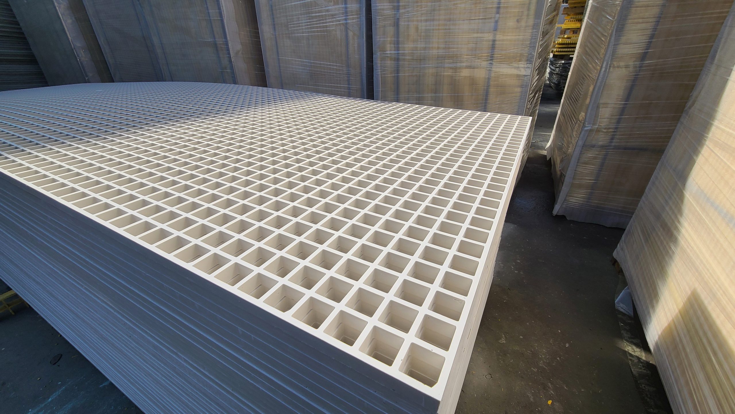 Application Of FRP Grating For Walkway In PV Industry