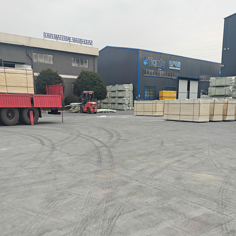 天福复合材料批发厂已成功向乌兹别克斯坦运送FRP格栅板