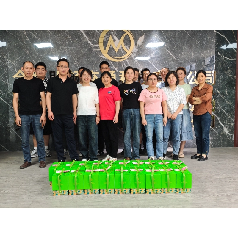 Hefei Mingchang celebra in anticipo la Festa delle Barche Drago: un gesto sentito da parte dell'azienda