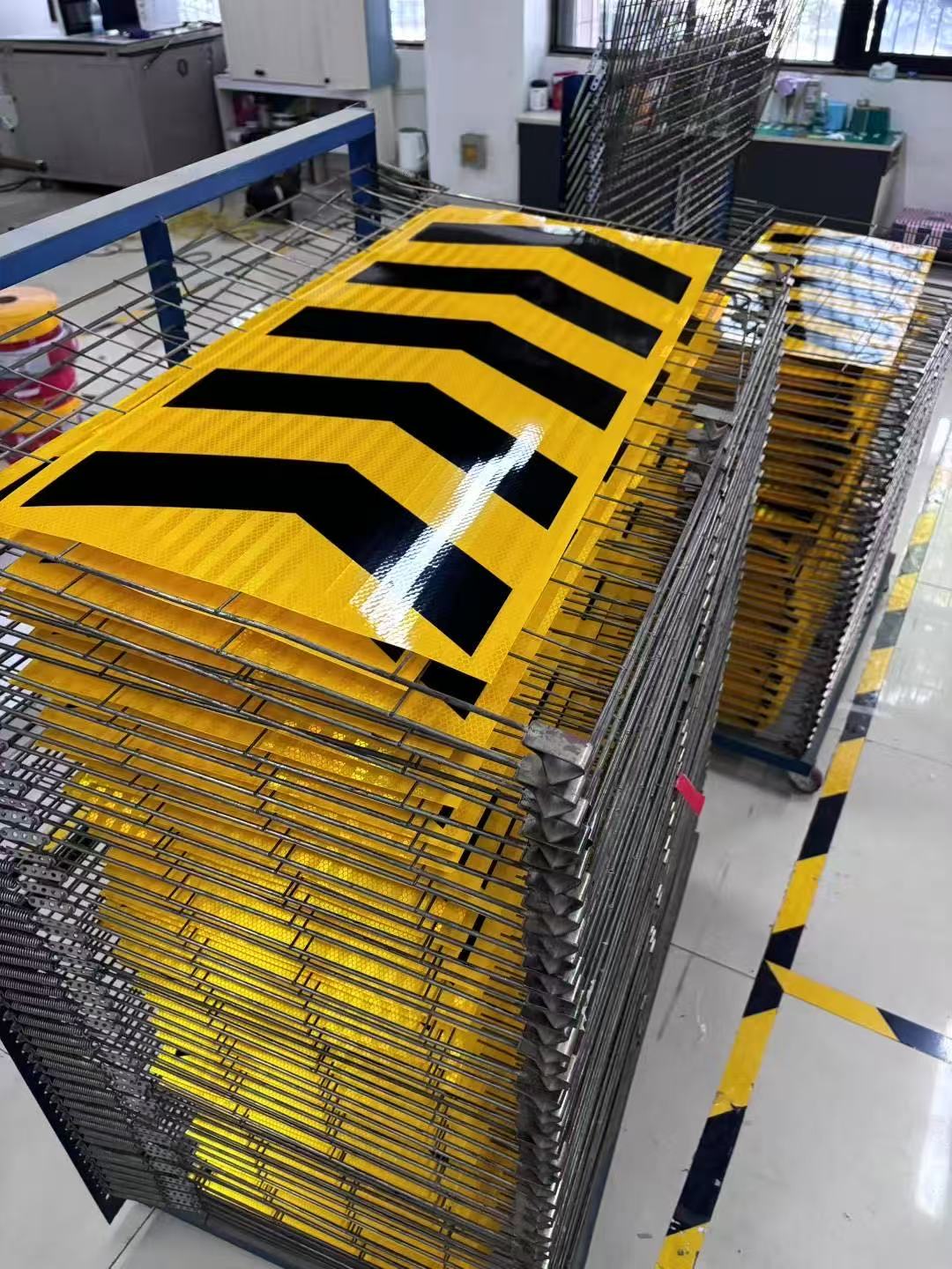 reflective film for road sign