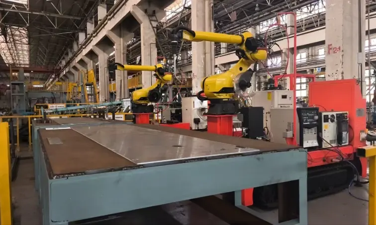 Mobile welding robot
