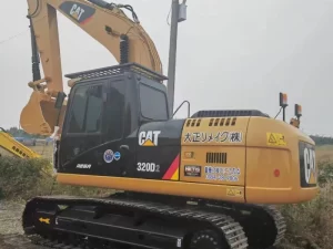 Escavadora Caterpillar326 usada