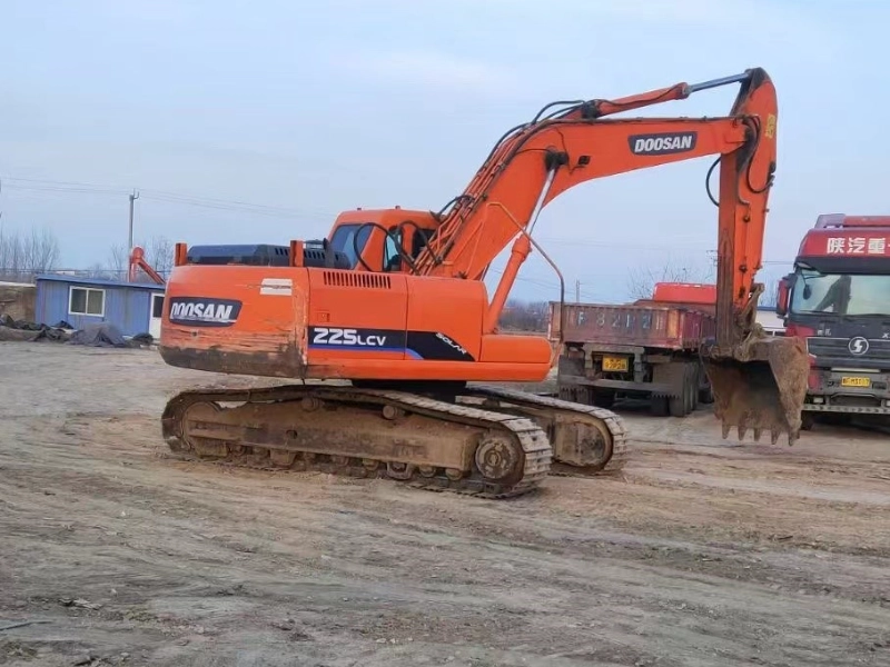Used Doosan225LC excavator2