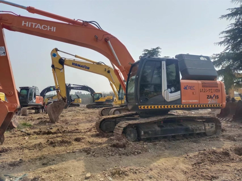 Used Hitachi240 excavator1