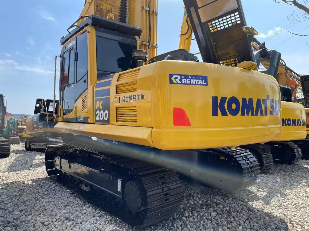 Used Komatsu pc200 excavator3