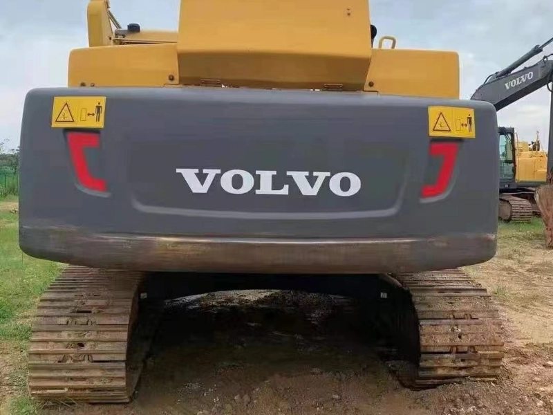 Excavadora Volvo250 usada2