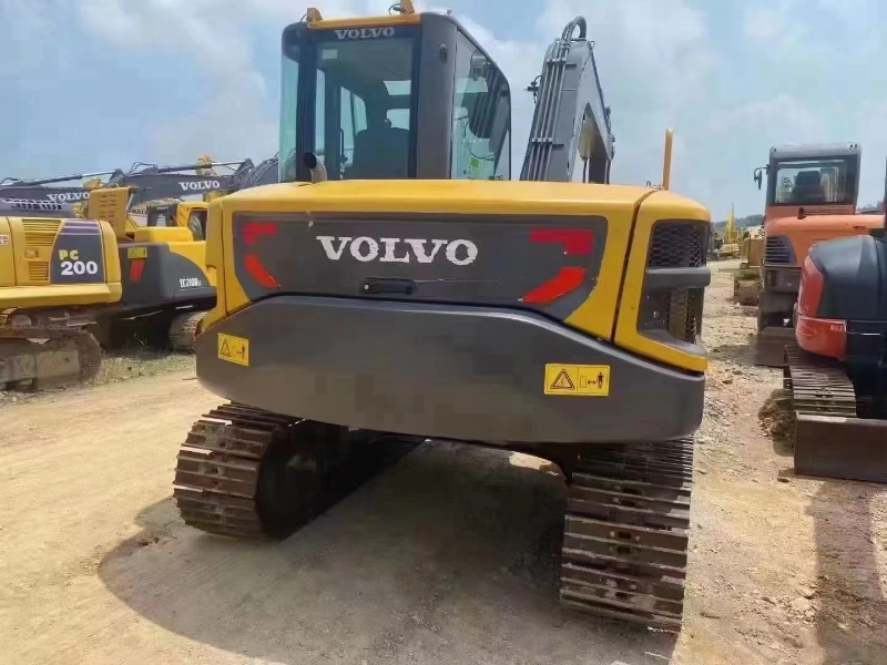 Escavadeira Volvo80 usada2