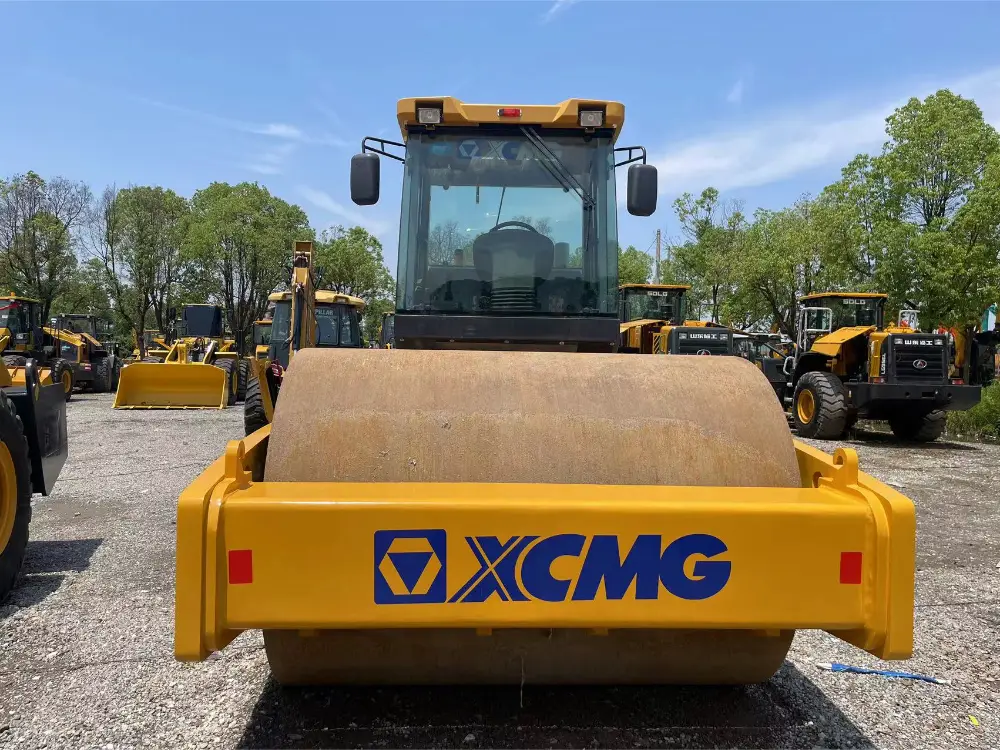 Used XCMG XS263J Roller3