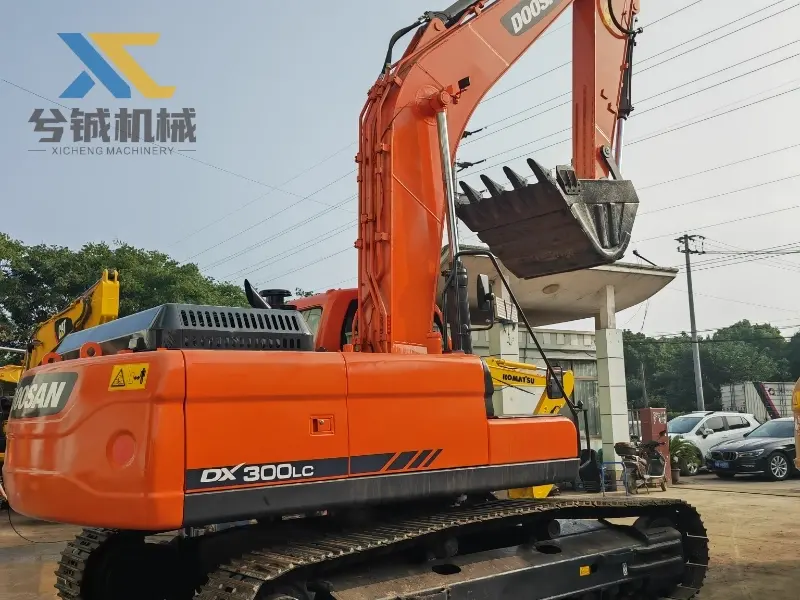 Competitive Price Doosan DX300LC Crawler excavator supplier