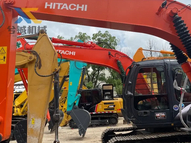 HITACHI ZX120d