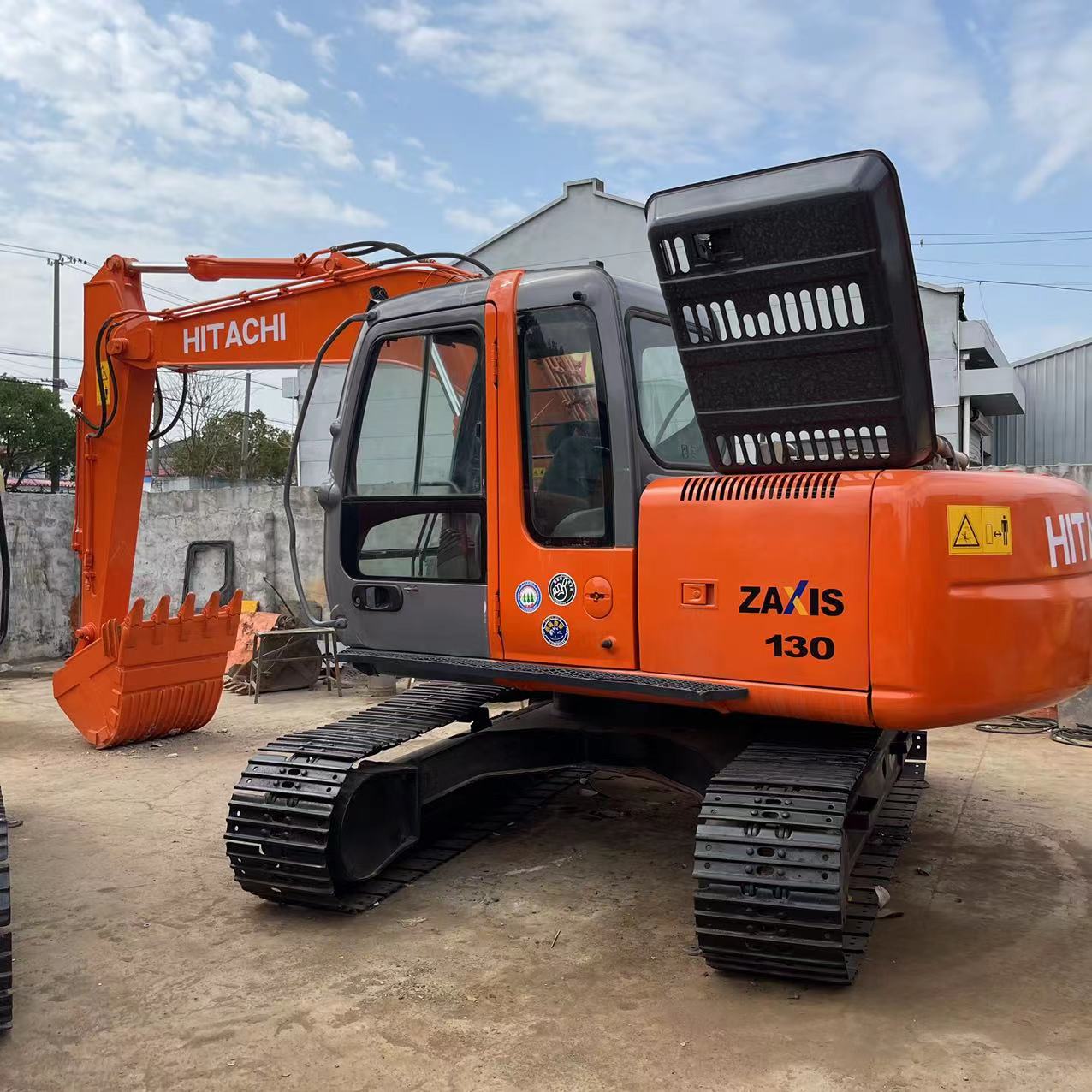 Hitachi ZX130 wheel excavators