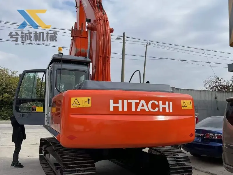 used Hitachi ZX200 excavators