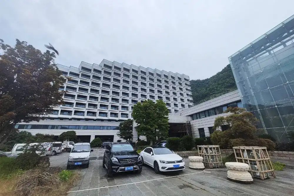 Cylon Commercial Building Busway Power Distribution Solution – Five-Star Hotel Project at Qiandao Lake, Hangzhou