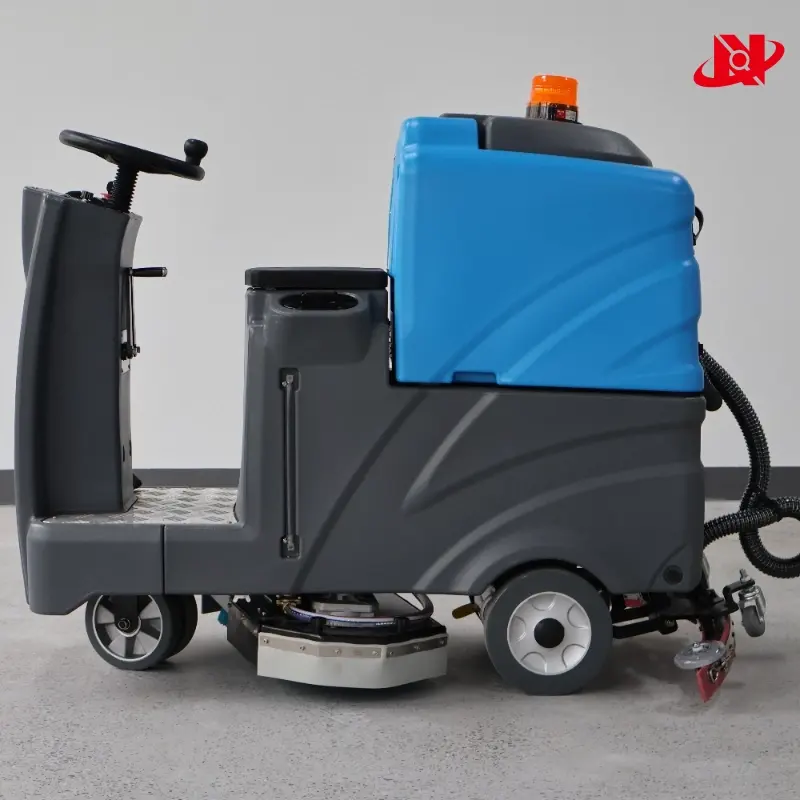 SJ115 Medium-sized ride-on floor scrubber