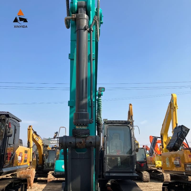 Strong Power Multi Used Durable Large Crawler Hydraulic Excavator Kobelco 200 Digger