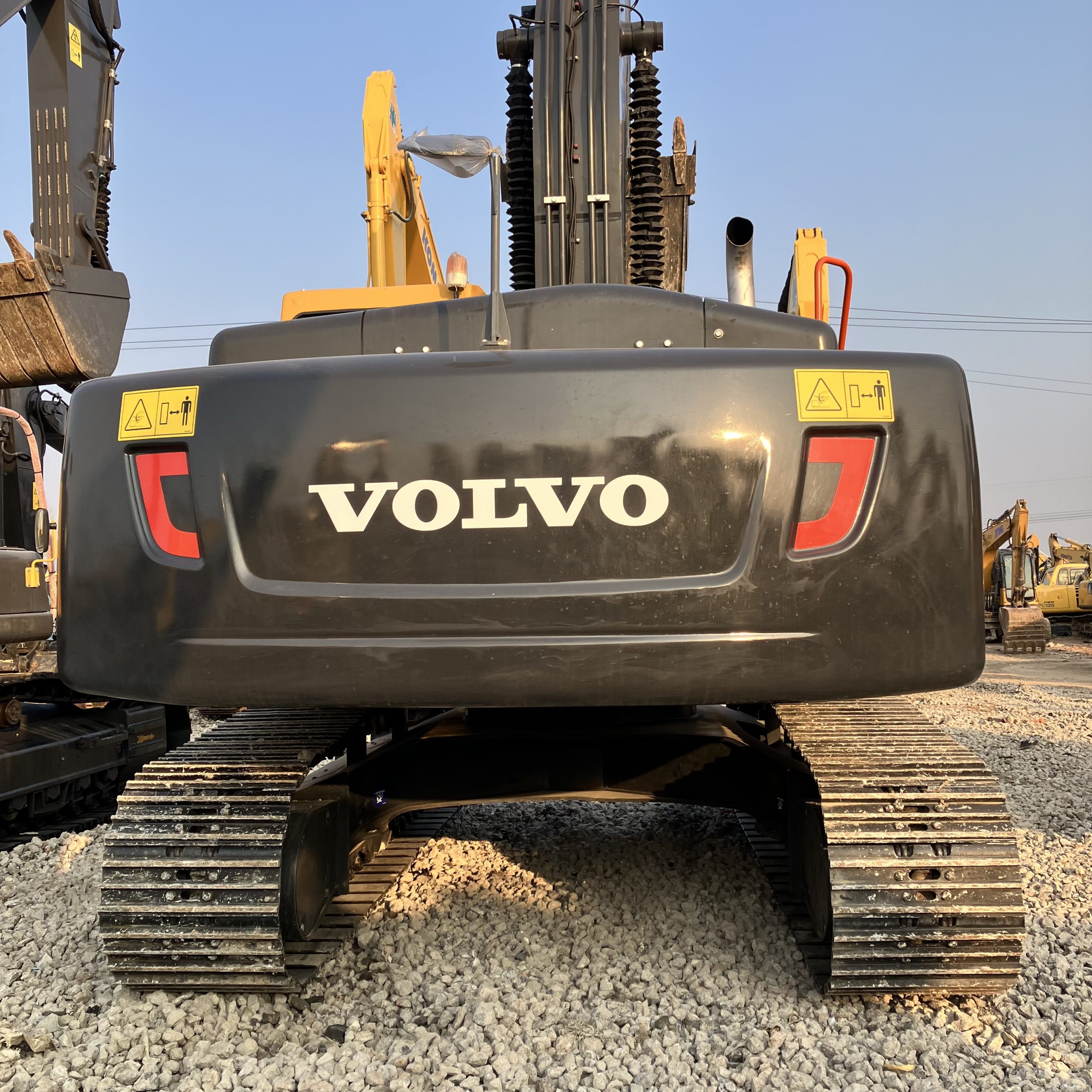 Volvo 240 Old Good Condition Excavator Price