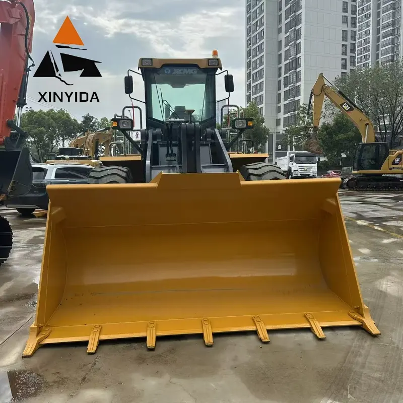 ZL50GN by XCMG: Hydraulic Quick-Change System & Reinforced Bucket for Productivity