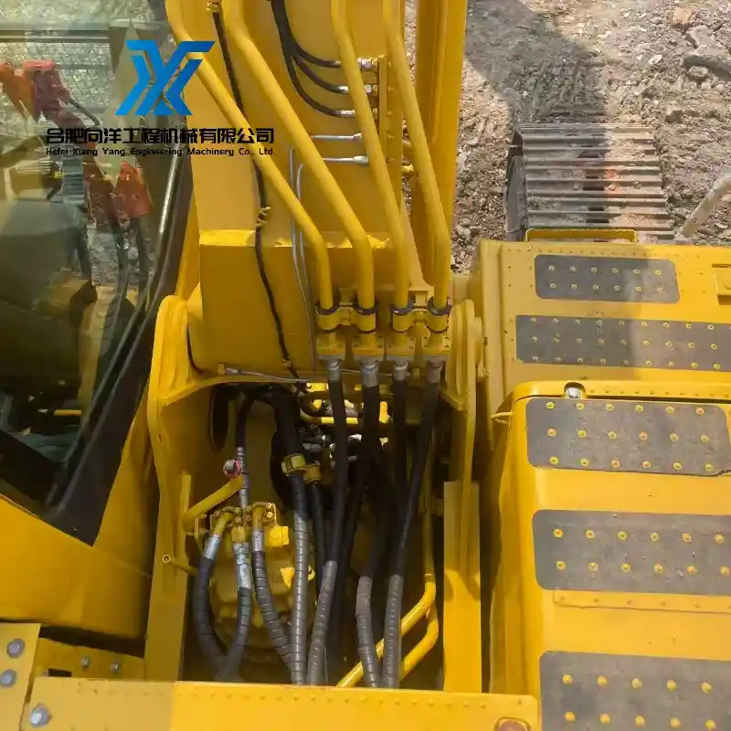 Classic Used Komatsu PC200 Excavator Multi Working Condition Adaptable 10