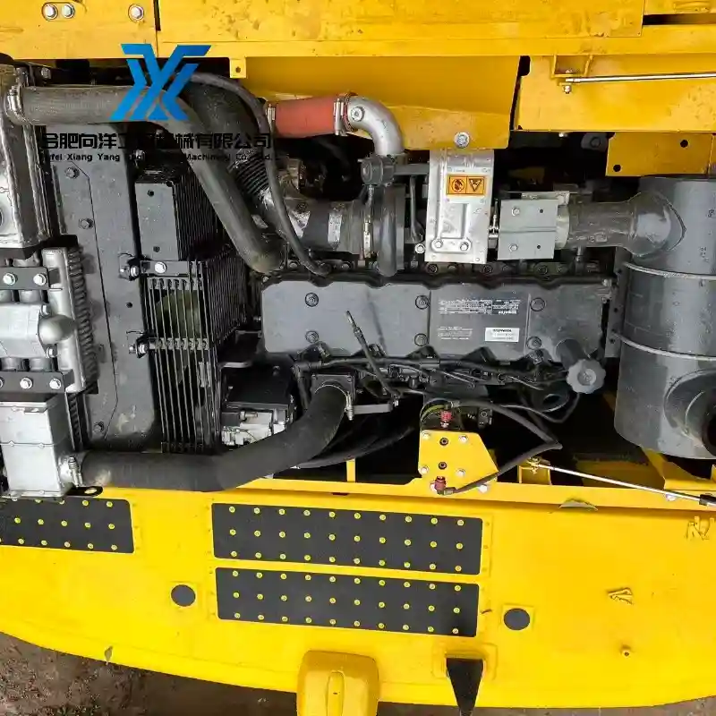 Good Condition Used Komatsu PC220 Medium Excavator For Sale 4