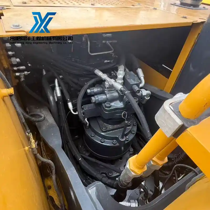 Second Hand XCMG XE215DA Medium Excavator Stable Performance Efficient Earthmoving Equipment 12