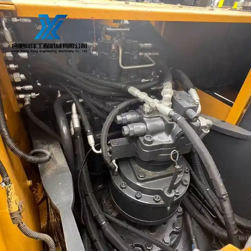 Second Hand XCMG XE215DA Medium Excavator Stable Performance Efficient Earthmoving Equipment 15