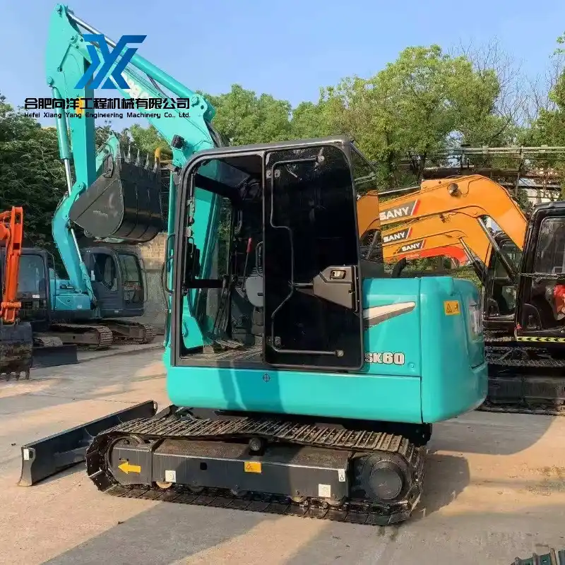 Used KOBELCO SK60 Mini Excavator Original ISUZU Engine Low Working Hours Construction Equipment