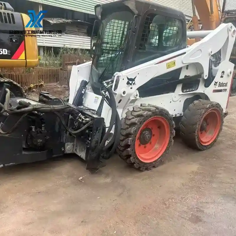 User Friendly Second hand Bobcat S750 Simple Hydraulics Effortless Maneuvering 2