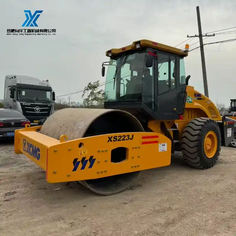 Second-hand XCMG XS223J 22T Road Compactor Strong Power Stable Performance Low Working Hours