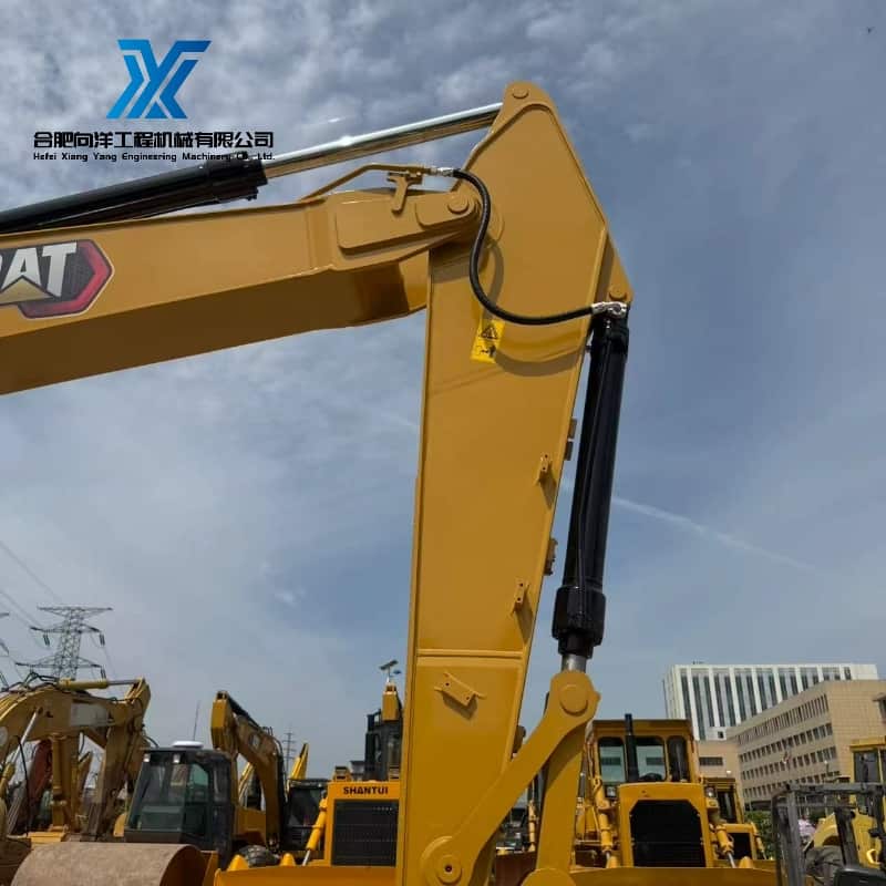 Used Cat 323 Medium Excavator High Efficiency Low Fuel Consumption