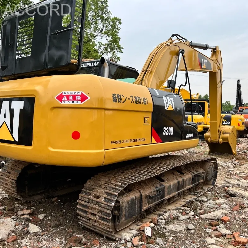 Excavadora de cadenas Caterpillar 320D de segunda mano