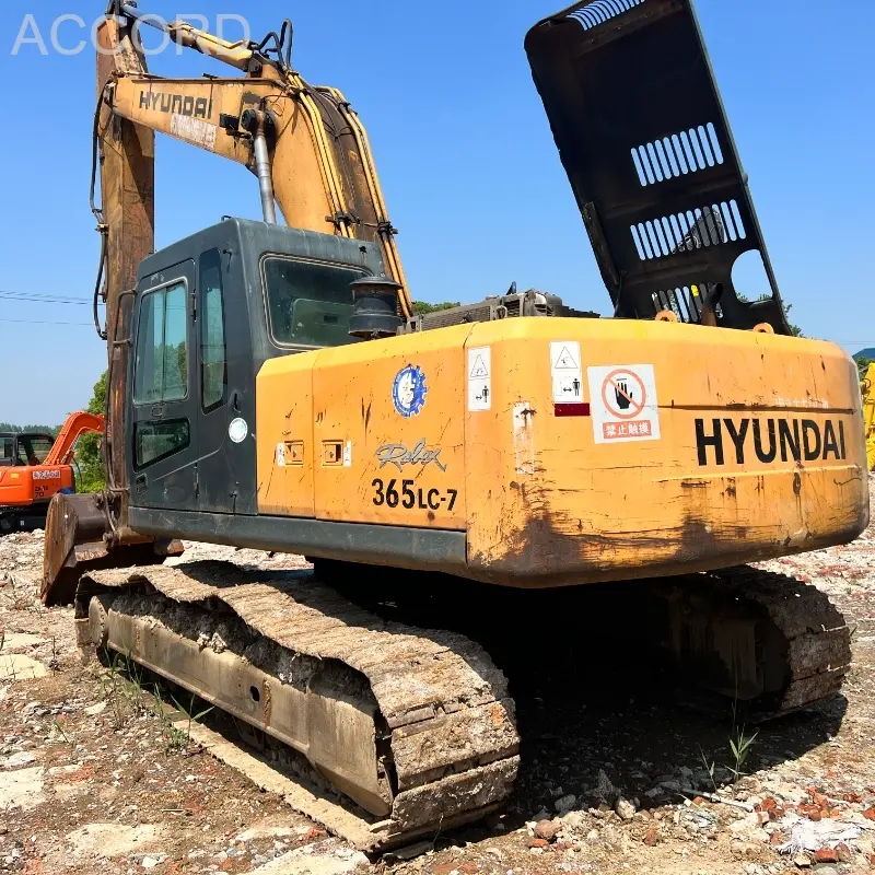 Excavadora usada HYUNDAI 365 (1)