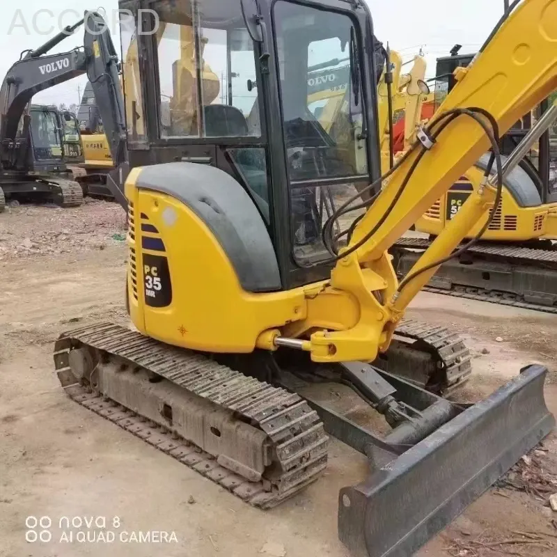 Used Excavator Komastu 35MR (1)