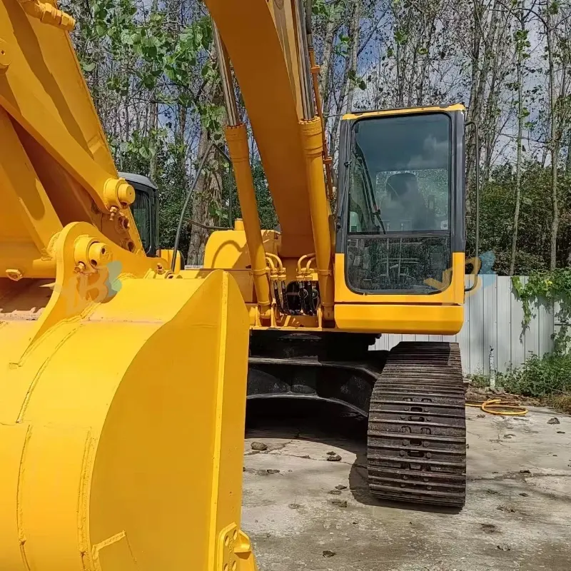 Used Track Digger KOMATSU PC 200-7 Excavators China Supplier